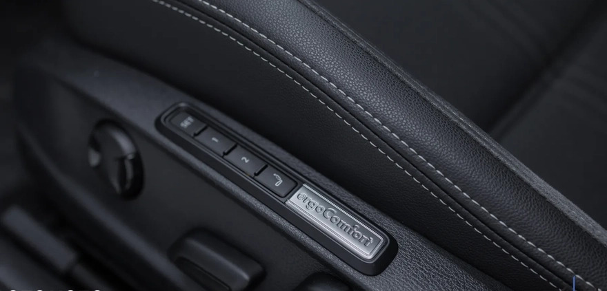 Volkswagen Passat cena 169900 przebieg: 36899, rok produkcji 2021 z Ciężkowice małe 742
